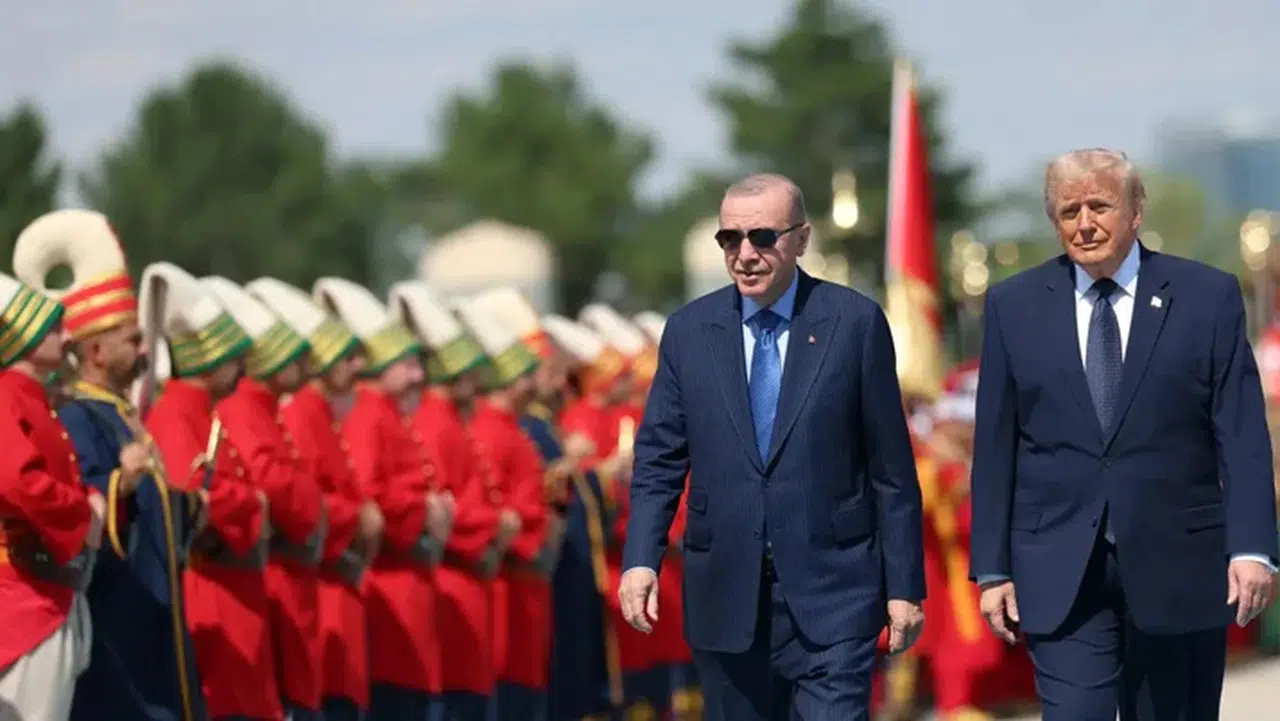 Erdoğan açıkladı: NATO liderlerinden yeniçerili karşılamaya övgü