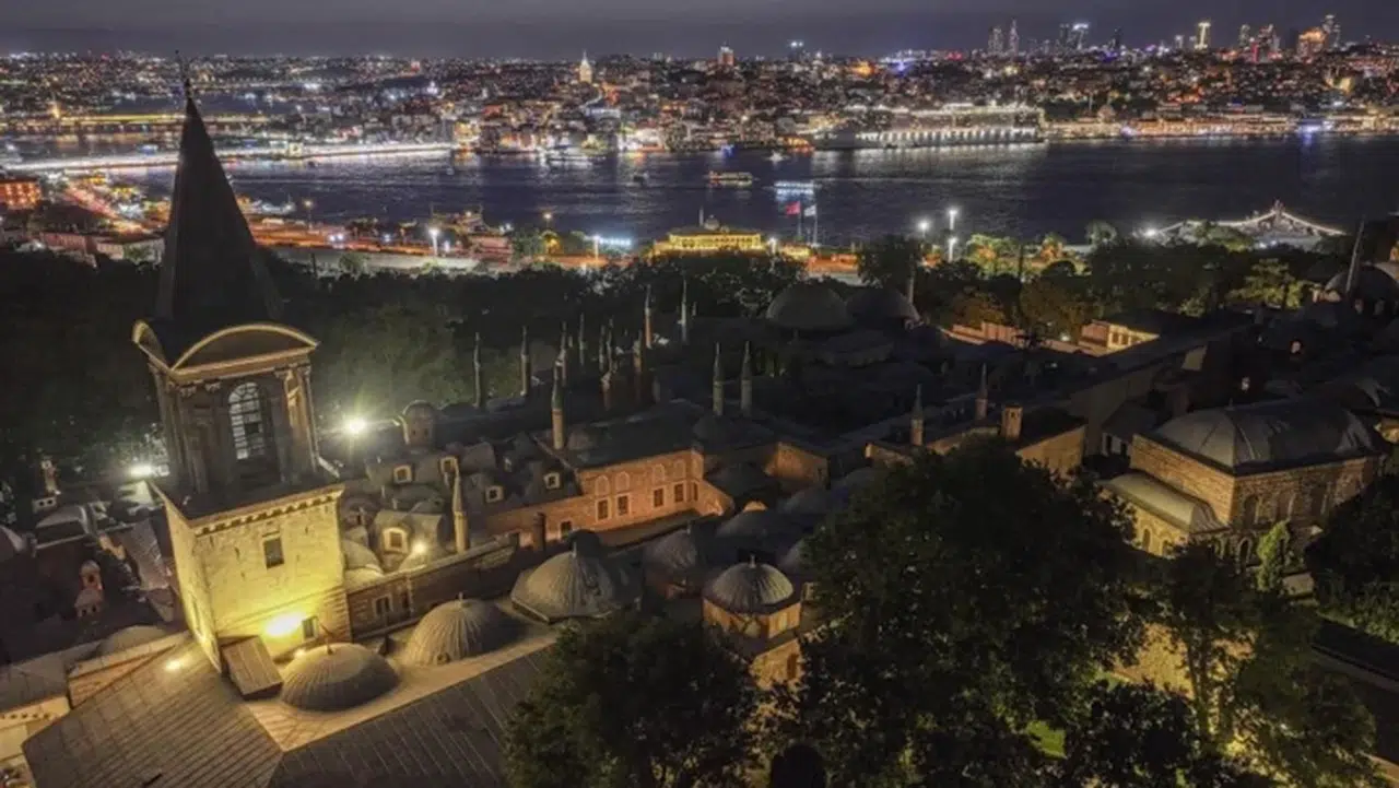 Topkapı Sarayı'nda gece ziyaretleri yeniden başladı