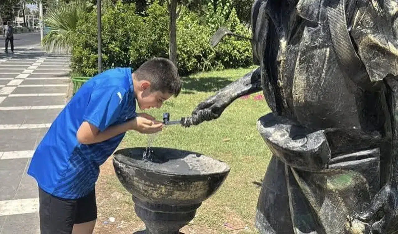 Gaziantep'te 40 dereceyi aşan sıcaklık: Sokaklarda yoğunluk azaldı