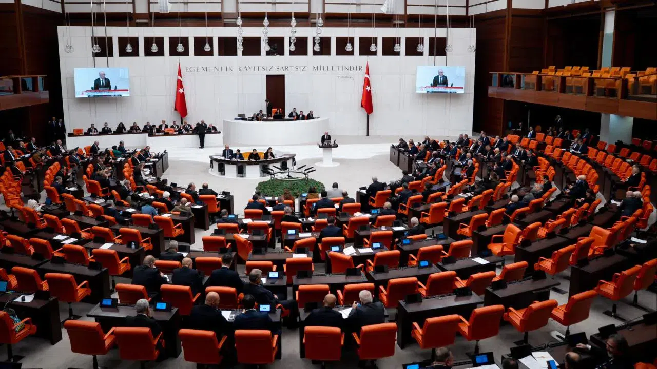 CHP'nin kaç milletvekili var? Toplu istifa sonrası Meclis'teki sandalye sayısı değişiyor