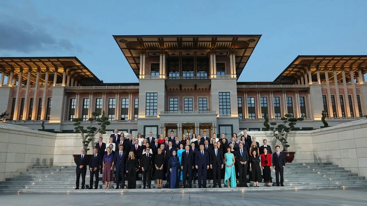 NATO Zirvesi'nde Çekya krizi! Cumhurbaşkanı ve başbakan Ankara'ya ayrı uçaklarla geldi