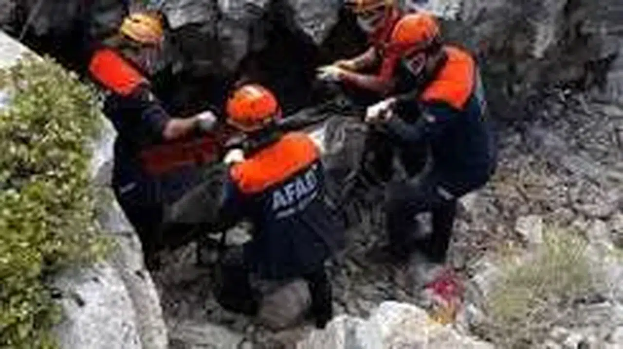 Kekik toplamaya çıkmıştı: Yaşlı adam kayalıklardan düşerek hayatını kaybetti
