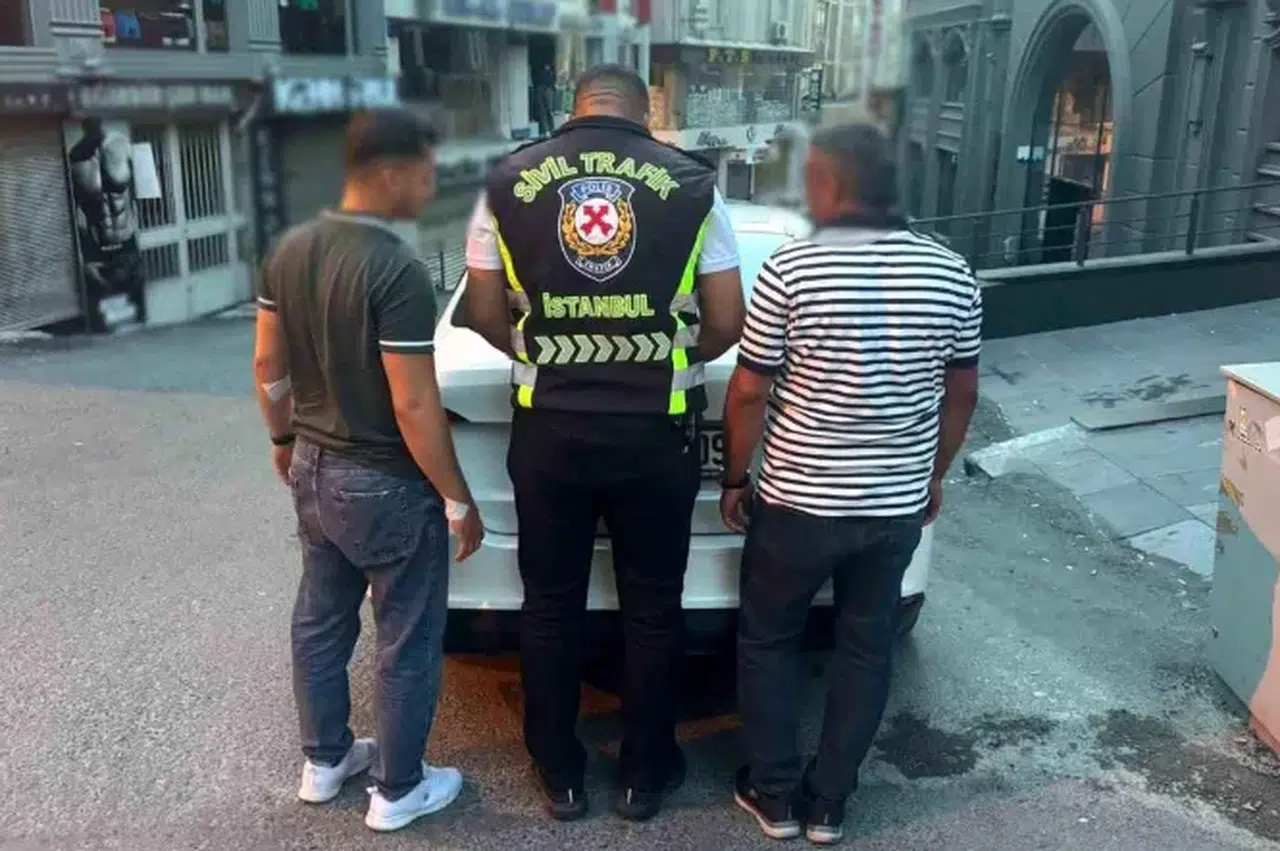 Taksinin camlarını kıran araç sürücüsü tutuklandı