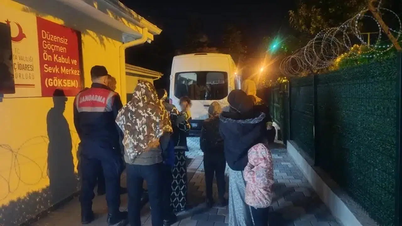 Isparta İl Jandarma Komutanlığı'ndan düzensiz göç operasyonu: 14 düzensiz göçmen yakalandı