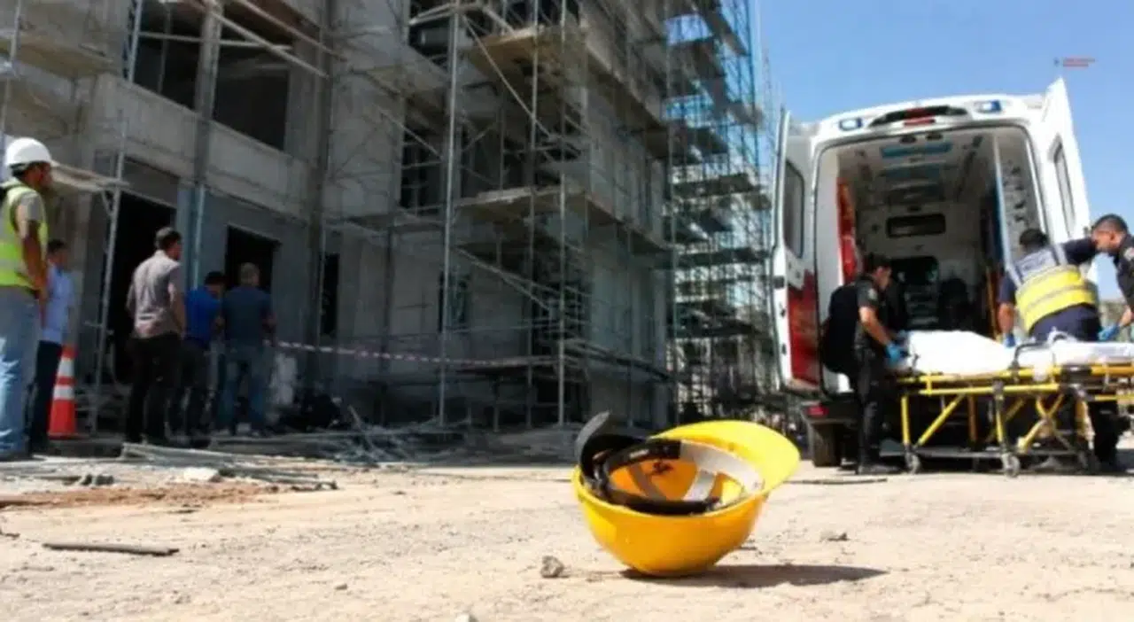 Halatı kopan inşaat asansörü düştü: 2 işçi hayatını kaybetti
