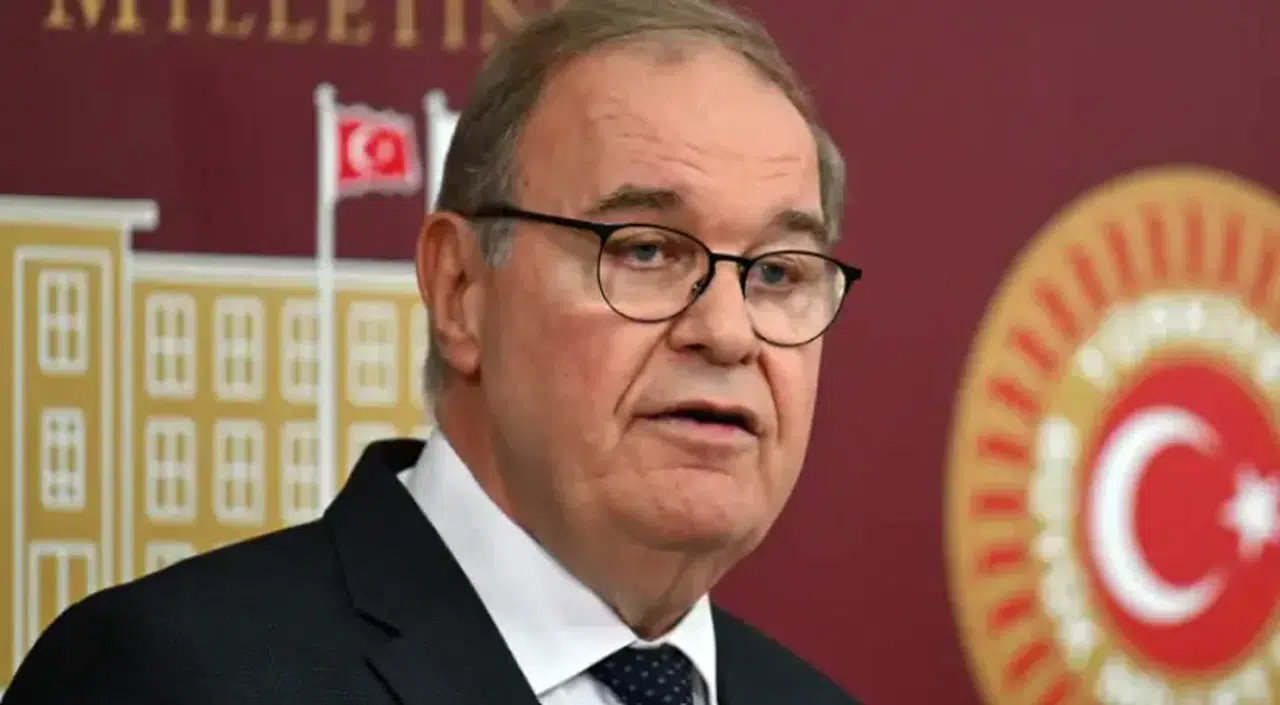CHP'de yeni dönem: Grup Başkanlığı'na Faik Öztrak seçildi