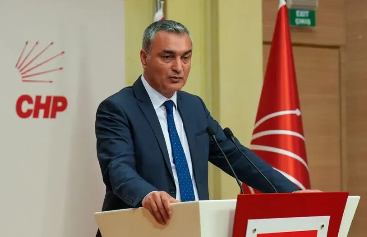 Müslim Sarı'dan Altı Ok açıklaması: "Yalnızca partimizin amblemi değildir"