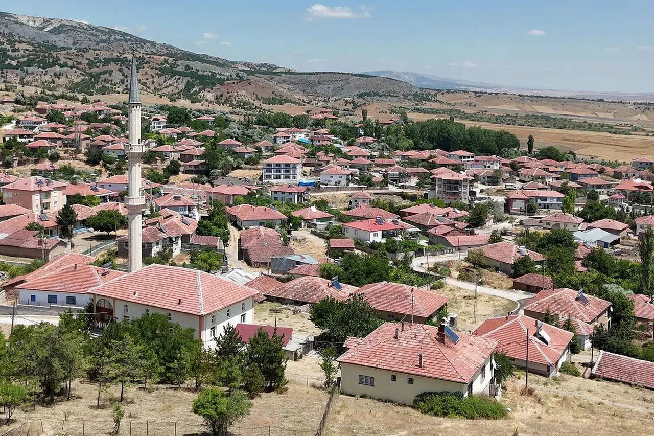 Yozgat'ta meyvecilik yatırımı köyün kaderini değiştirdi! Göç durdu, üretim arttı