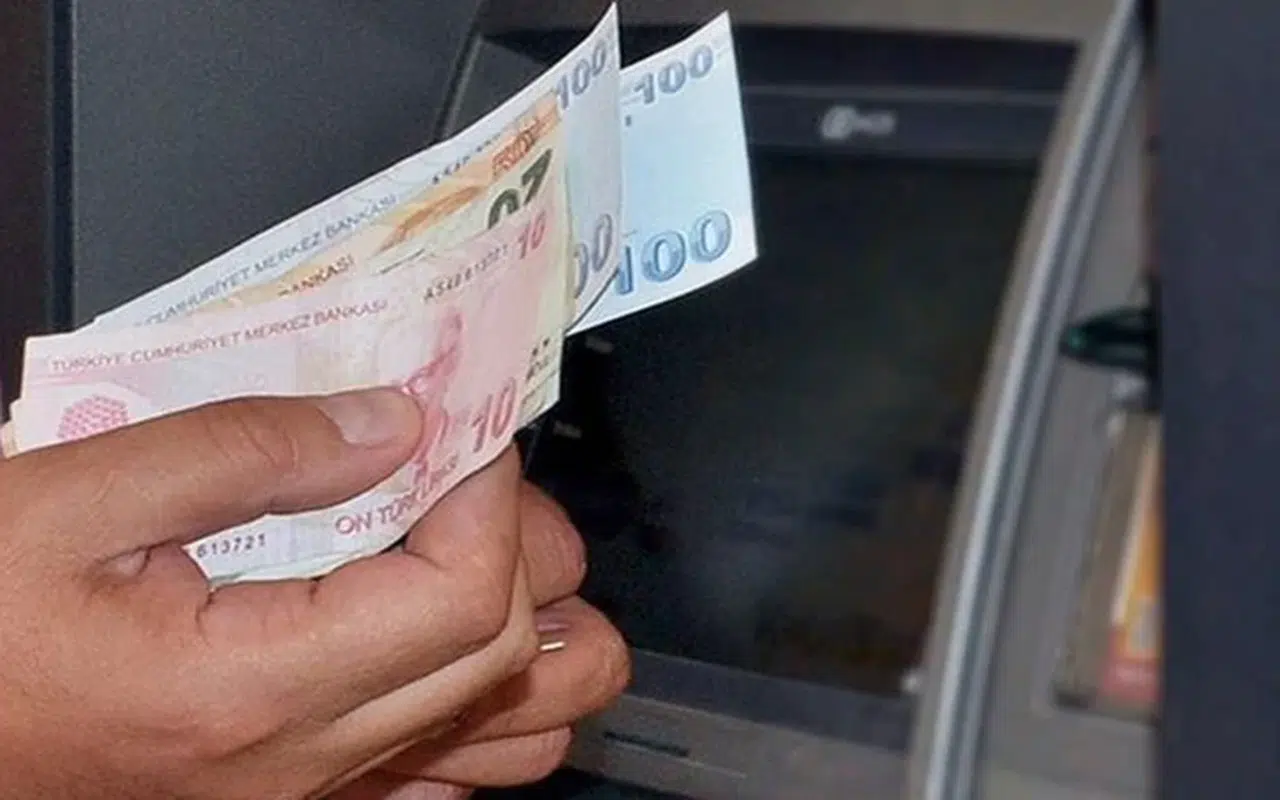 Emekli promosyonlarında yarış kızıştı! Bankalar 32 bin TL'ye kadar ödeme sunuyor