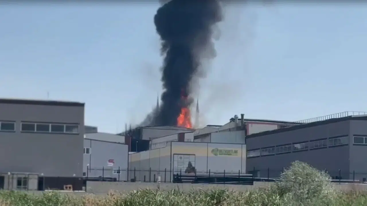 Ankara'da atık yağ fabrikasında yangın çıktı