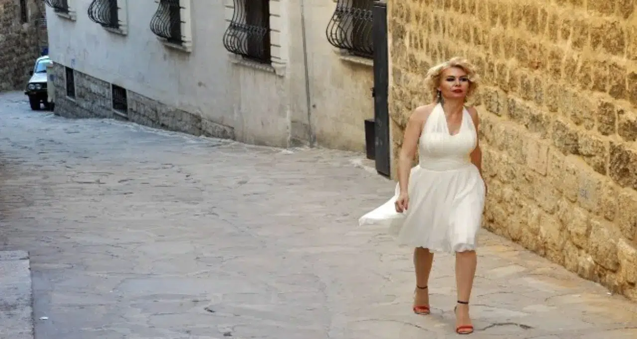 Mardinli Marilyn Monroe Melek Akarmut kimdir? Sosyal medyanın konuştuğu isim tutuklandı