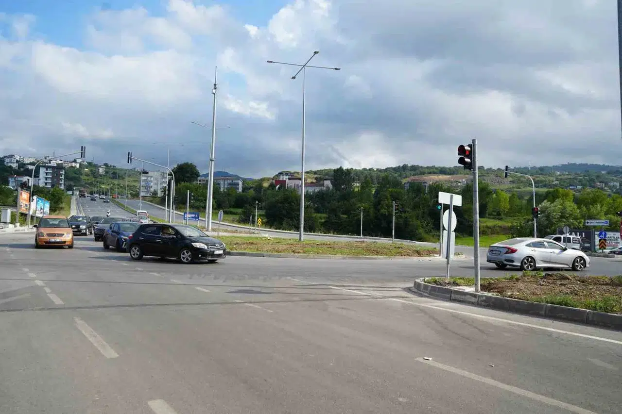 Şehir Hastanesi kavşağına sinyalizasyon sistemi: Trafik güvenliği artırılacak