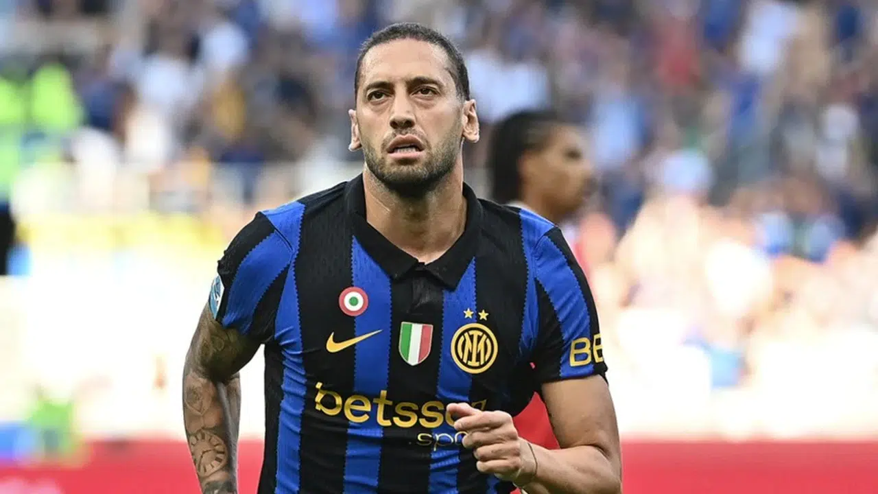 Hakan Çalhanoğlu’ndan müthiş başlangıç: Inter’e 3 puanı getirdi