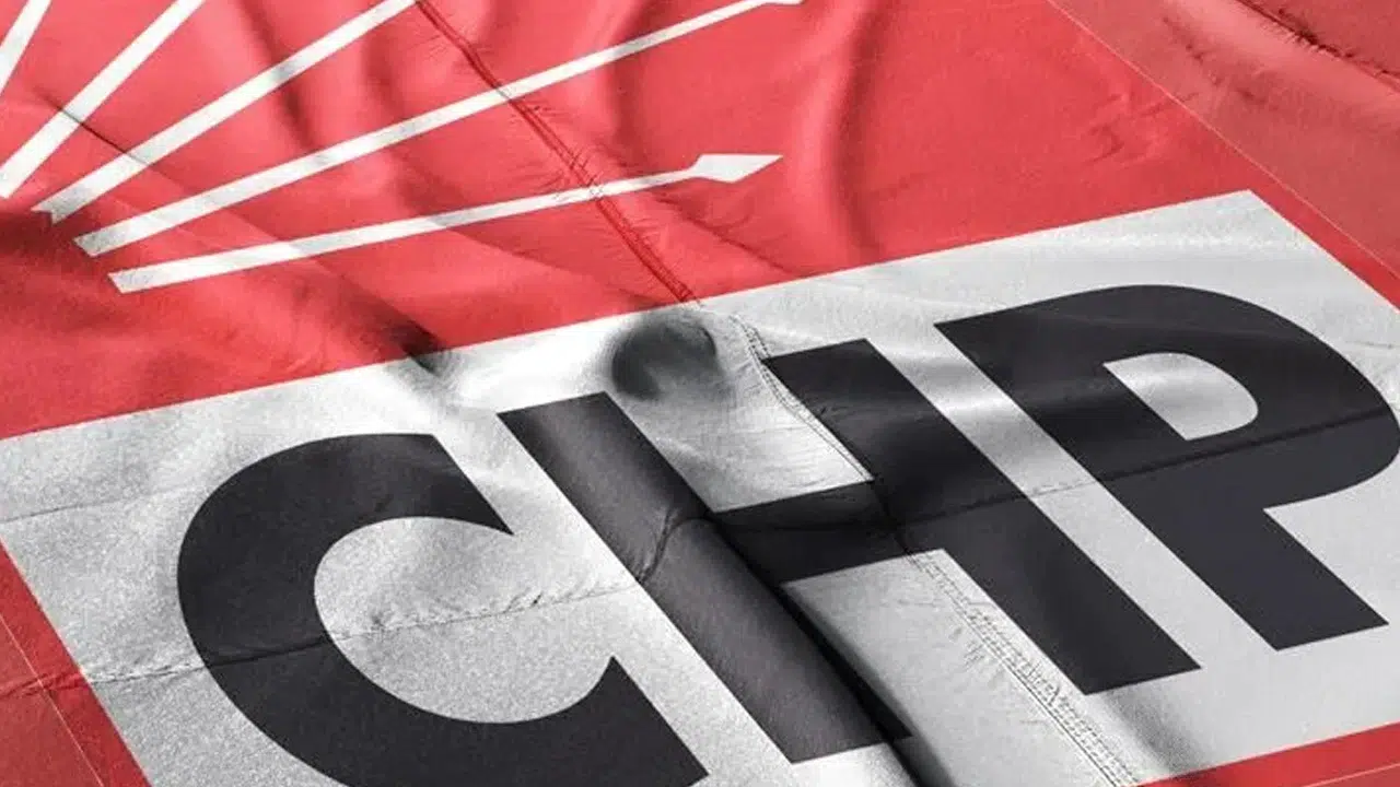 AK Parti'yi tebrik eden CHP'li meclis üyesi kesin ihraç talebiyle disipline sevk edildi