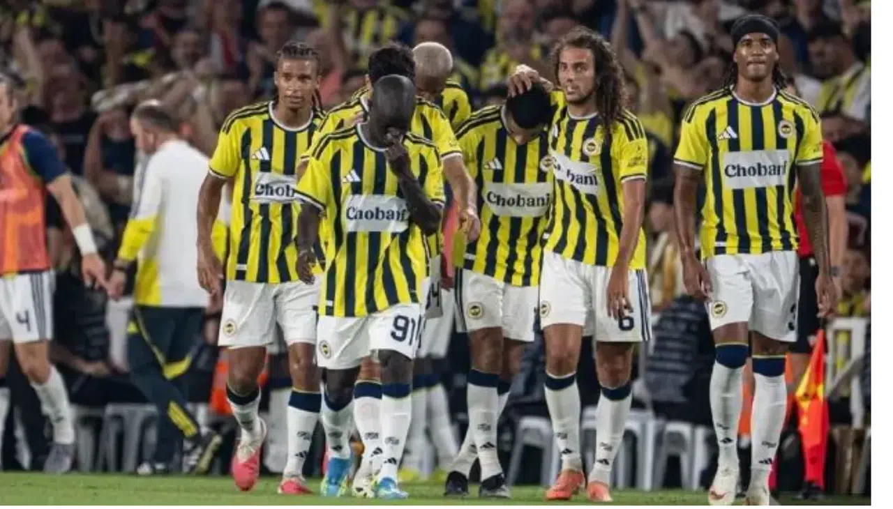 Şampiyonlar Ligi'nde kritik randevu: Sturm Graz-Fenerbahçe maçının ilk 11'leri belli oldu!