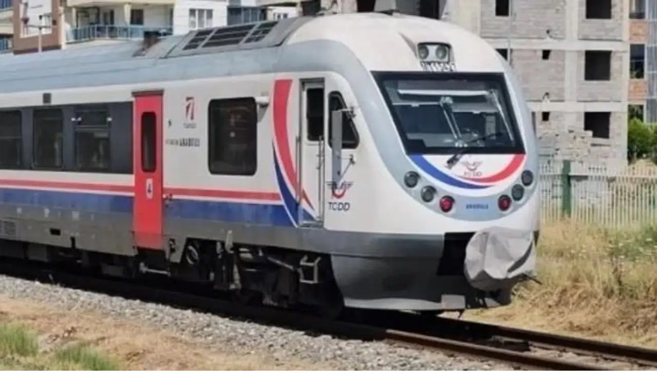 Söke’de feci olay! Demiryolunda çalışan kadına tren çarptı