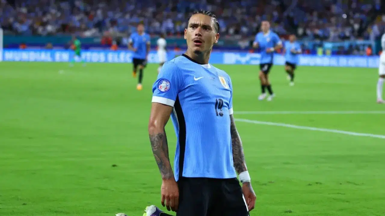 Darwin Nunez kaç yaşında, nereli? Trabzonspor'un gündemindeki golcünün kariyeri