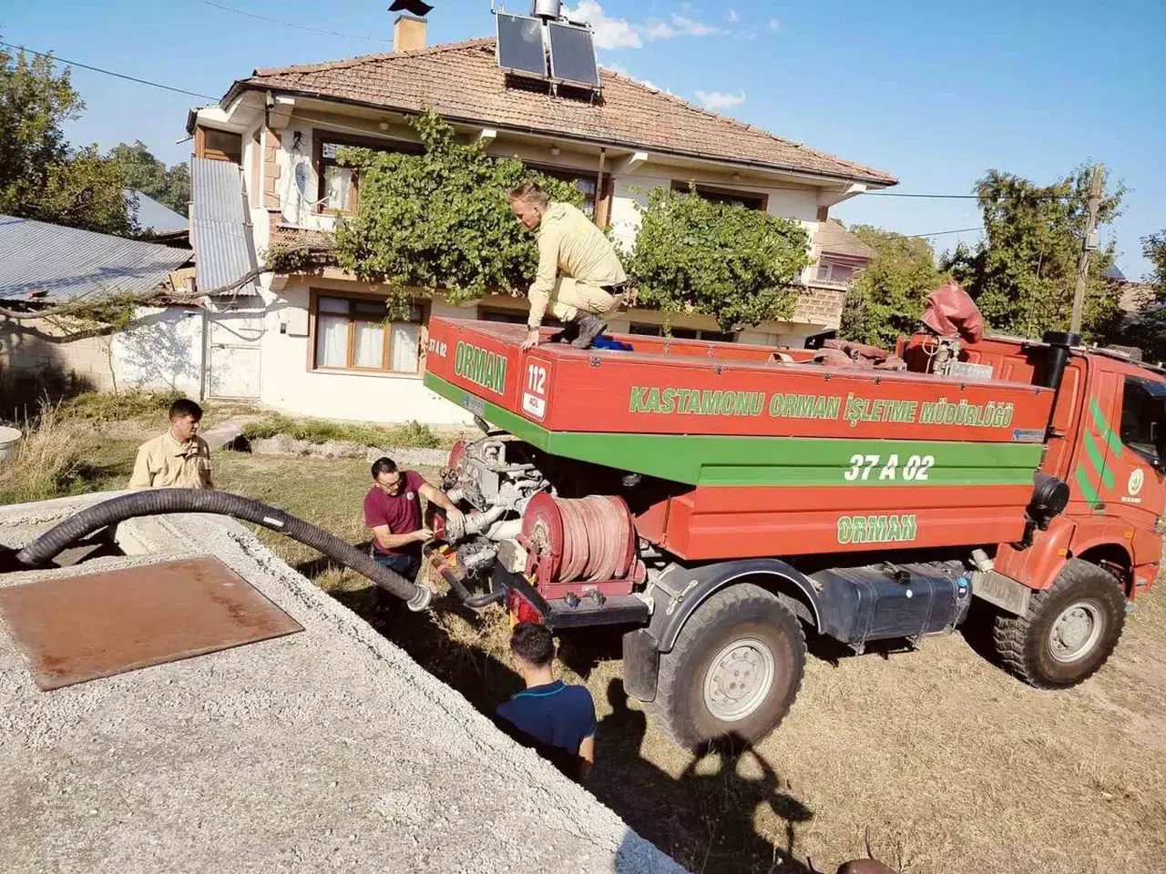 Kastamonu’da saman balyaları alev aldı: 1.500 balya yandı