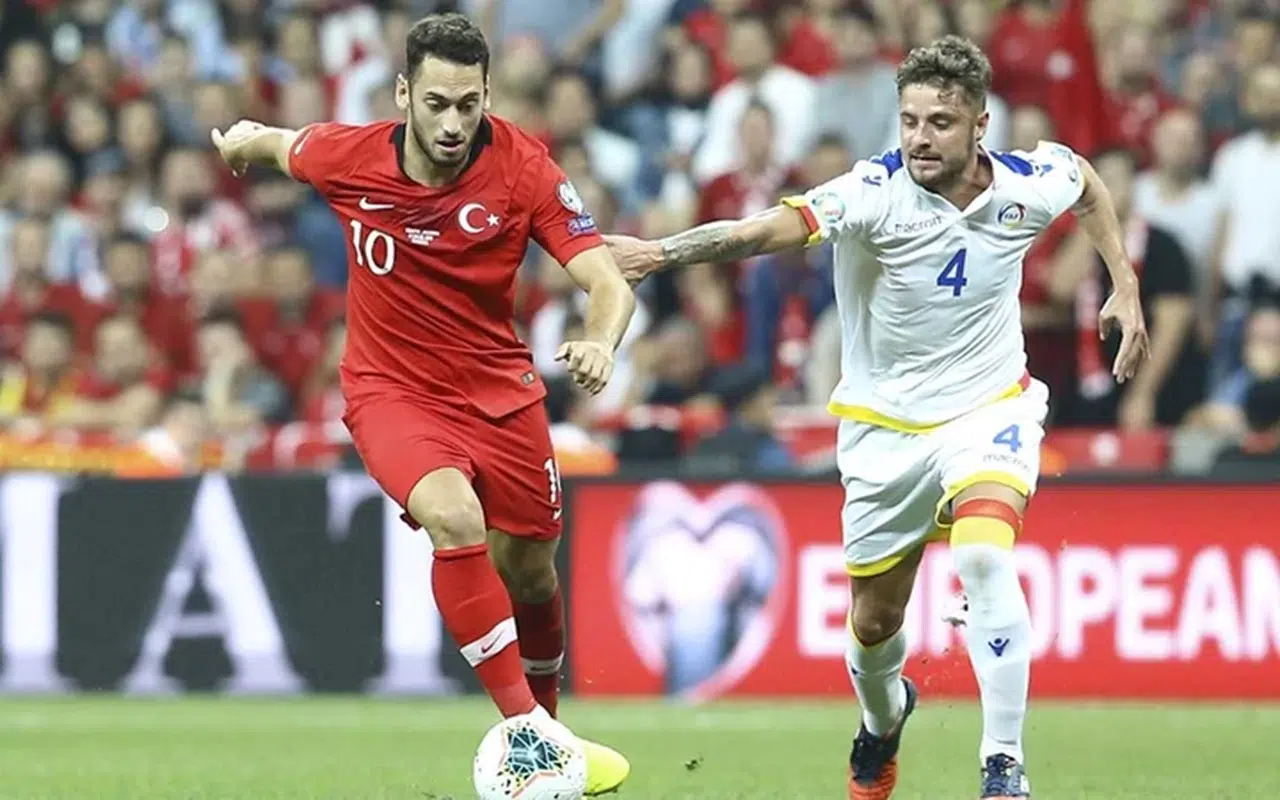 Fenerbahçe'de Hakan Çalhanoğlu harekâtı yeniden başladı