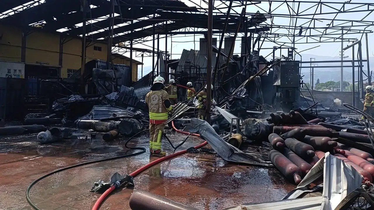 Manisa’da oksijen dolum tesisinde patlama: 2 işçi hayatını kaybetti