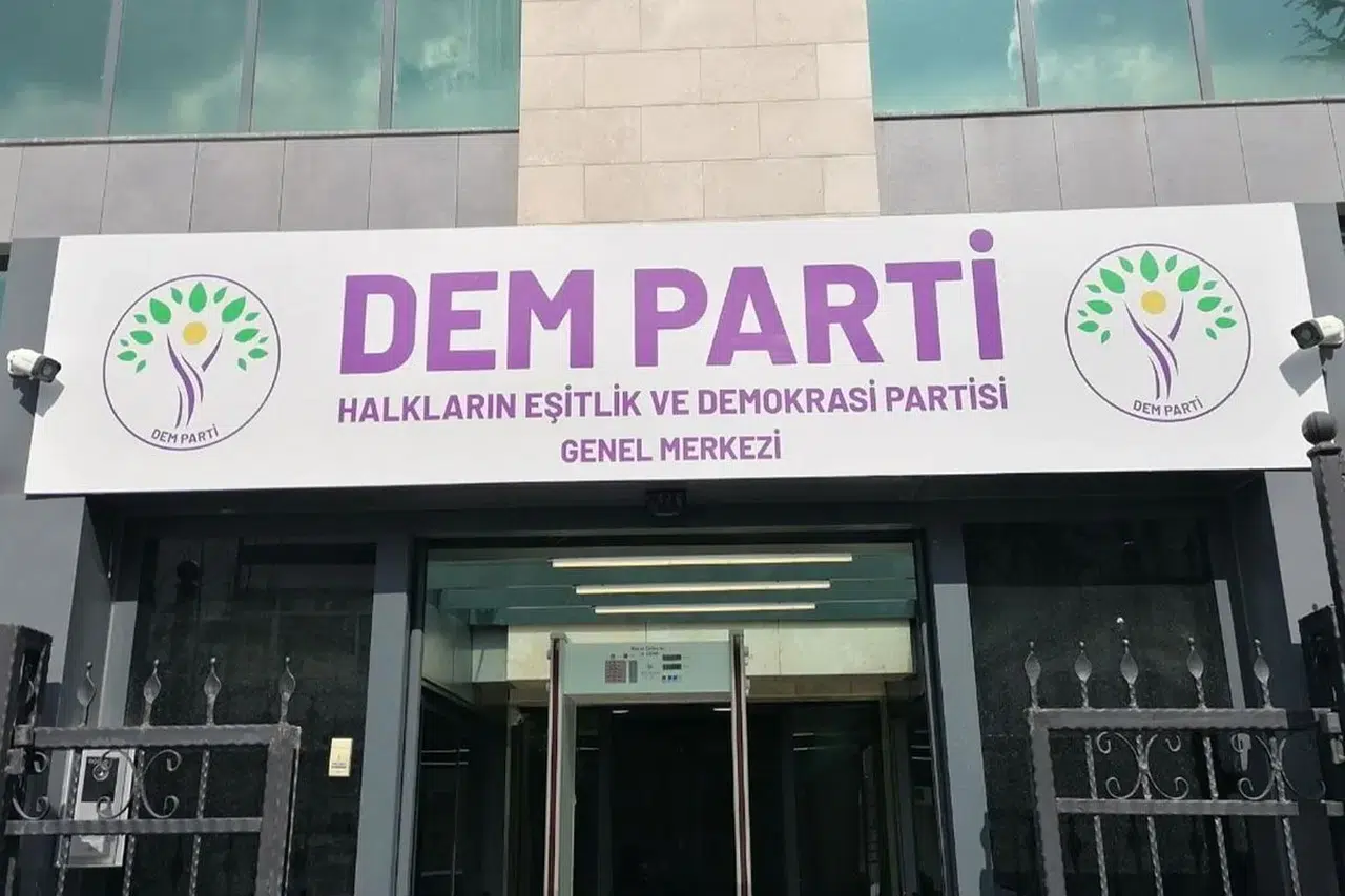 DEM Parti'den Diyarbakır'da 4 eş başkan hakkında geçici uzaklaştırma kararı iddiası