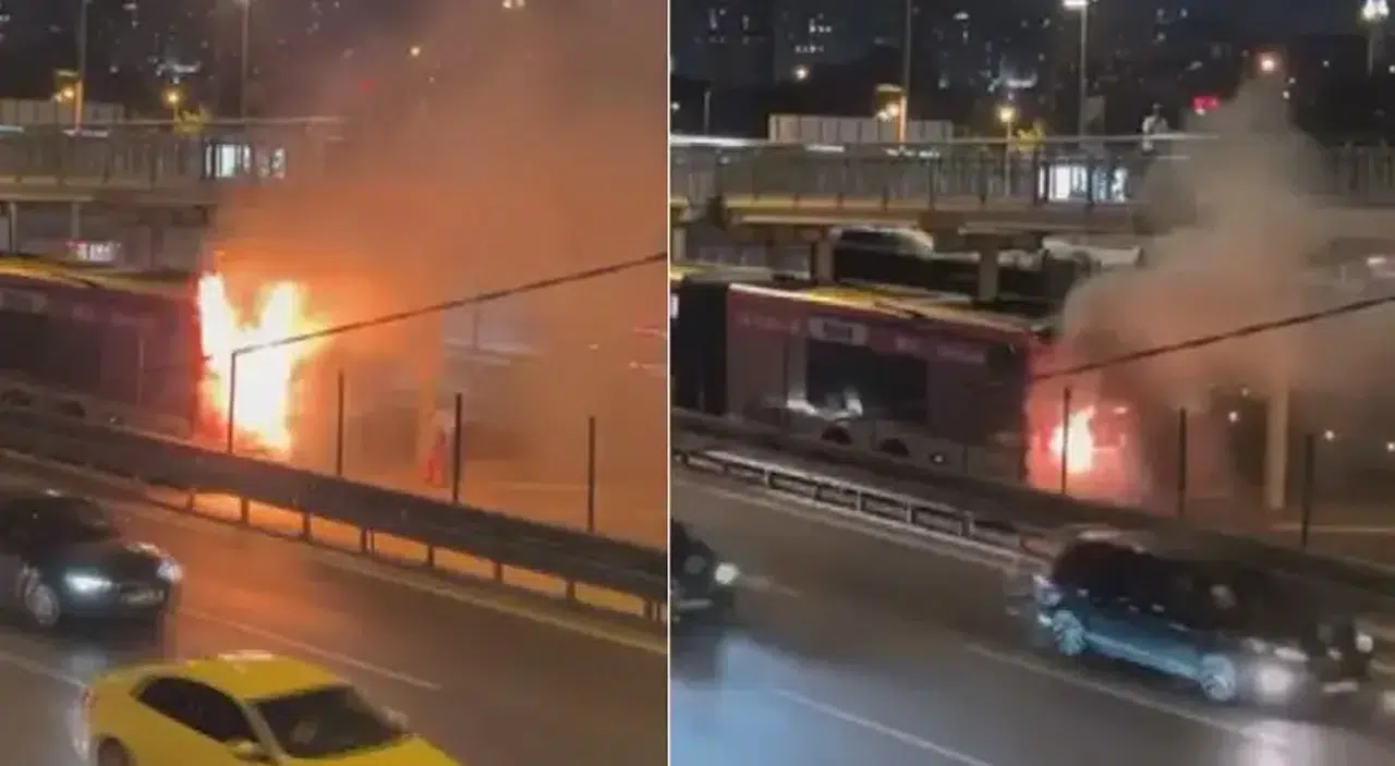 Kağıthane'de metrobüste yangın çıktı: Yolcular tahliye edildi