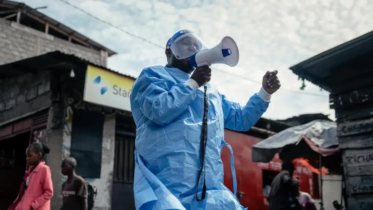 Ebola salgınında 2 bin 500 kişi hayatını kaybetti