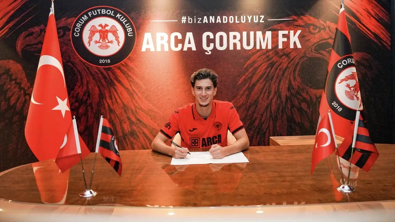 Trabzonspor'da ayrılık resmileşti: Göktan Gürpüz Çorum FK'ye kiralandı