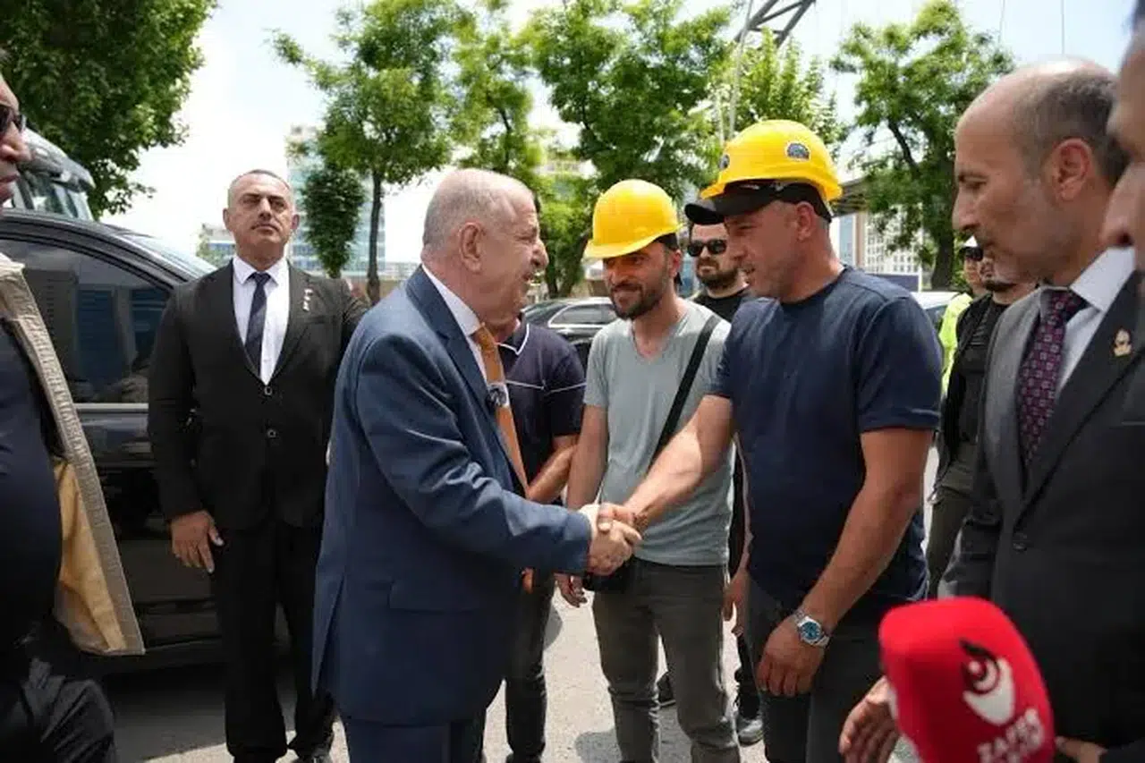 Özdağ’dan maden işçilerine destek verdi:  'Mücadele zafere gidene kadar yanınızdayız'