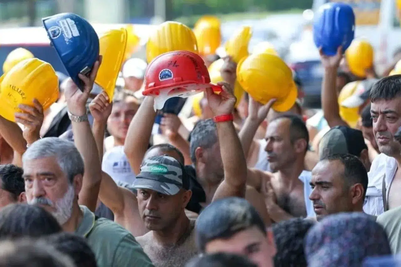 Maden işçileri 17 günlük eylemi sonlandırdı: İşçilerin alacakları ödenecek