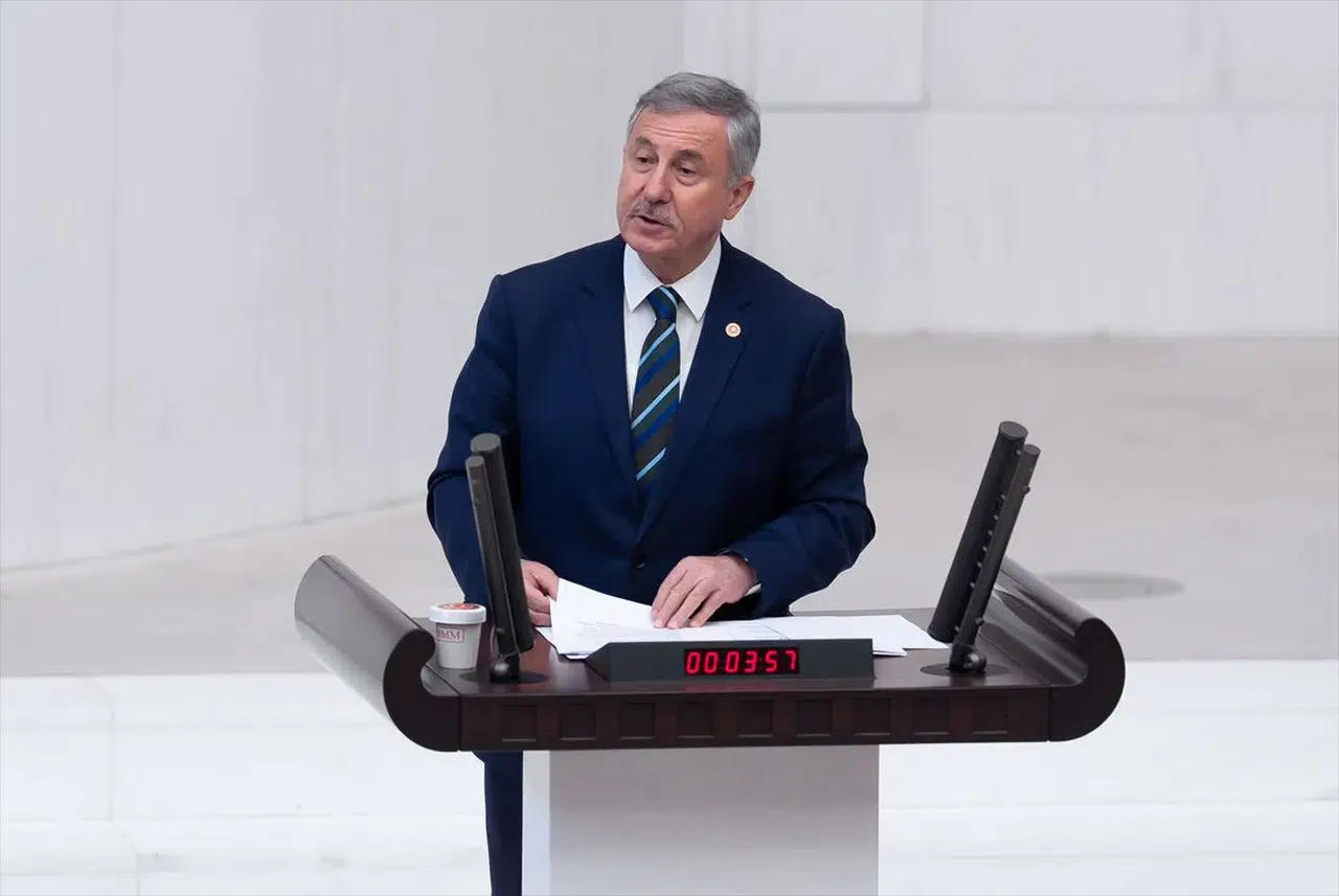 AK Parti'den KAAN vurgusu: "Türkiye vizyonunun göklerdeki en güçlü mühürlerinden biridir"