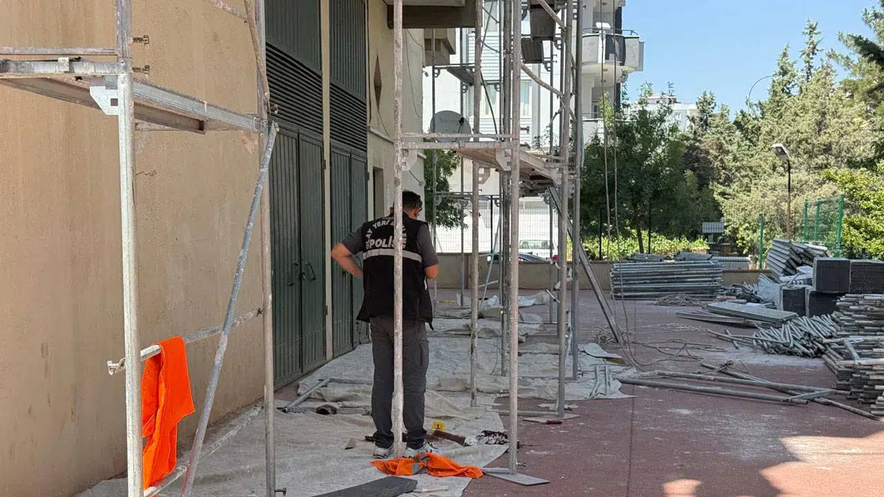 Fatih'te 19 yaşındaki gencin öldüğü bıçaklı kavgada 8 şüpheli gözaltına alındı