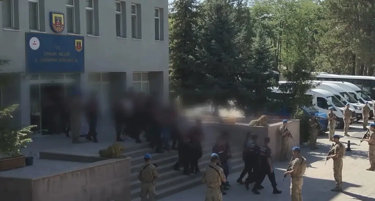 Kırşehir’de ruhsatsız silahlara yönelik operasyon: 4 Gözaltı