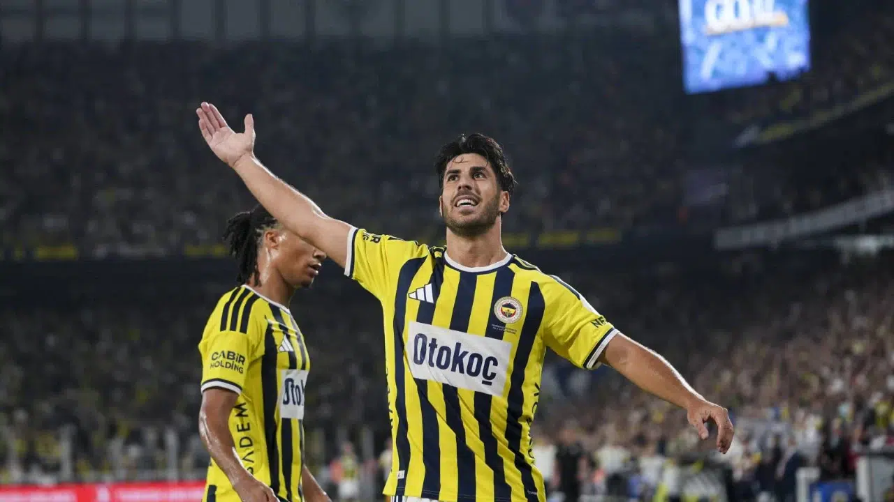 Fenerbahçe Kadıköy'de Konyaspor'u farklı geçti
