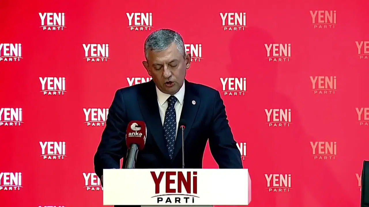Özgür Özel'den YENİ Parti açıklaması: "Eski defterleri kapattık”