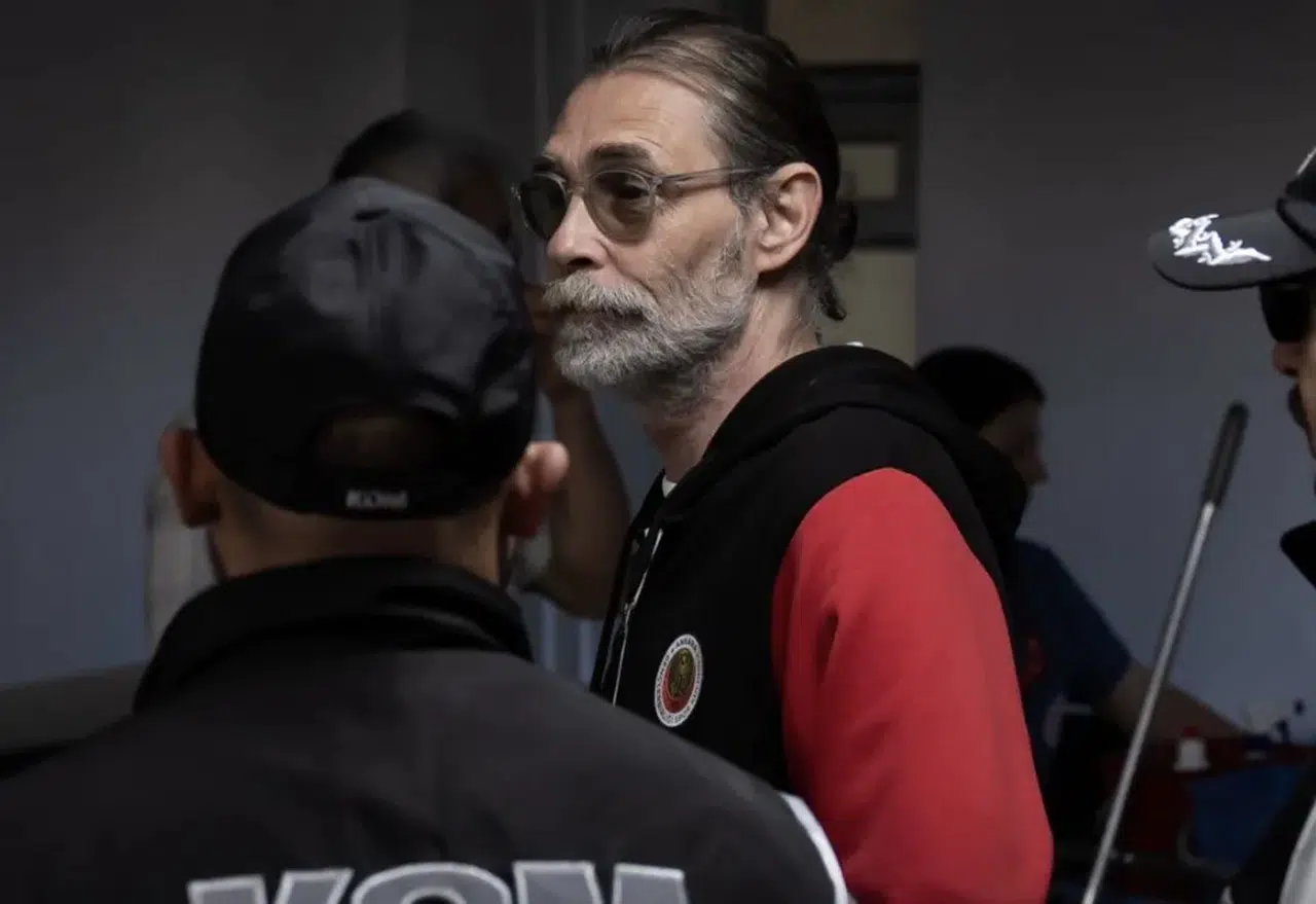 Erdal Beşikçioğlu neden gözaltına alındı, hangi suçlamalar yöneltildi?