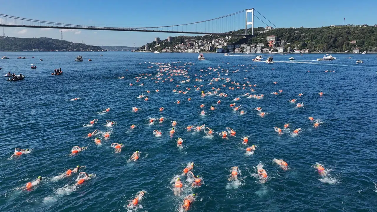 38. Boğaziçi Kıtalararası Yüzme Yarışı başladı