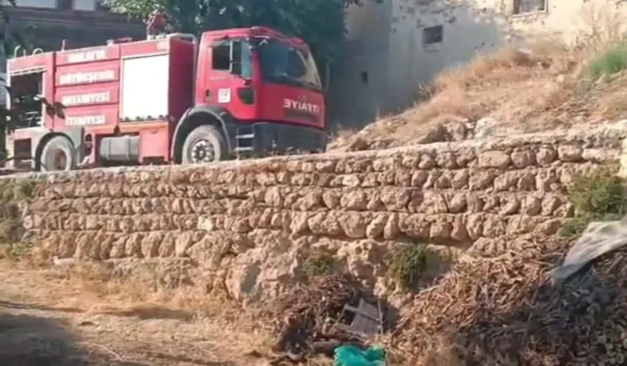 Malatya'da bahçe yangını: Alevler yerleşim yerine sıçradı