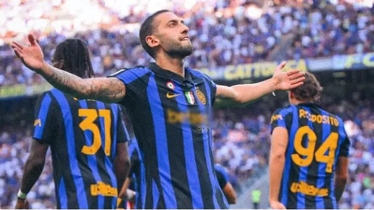 Serie A'da sezonun ilk golü Hakan Çalhanoğlu'ndan