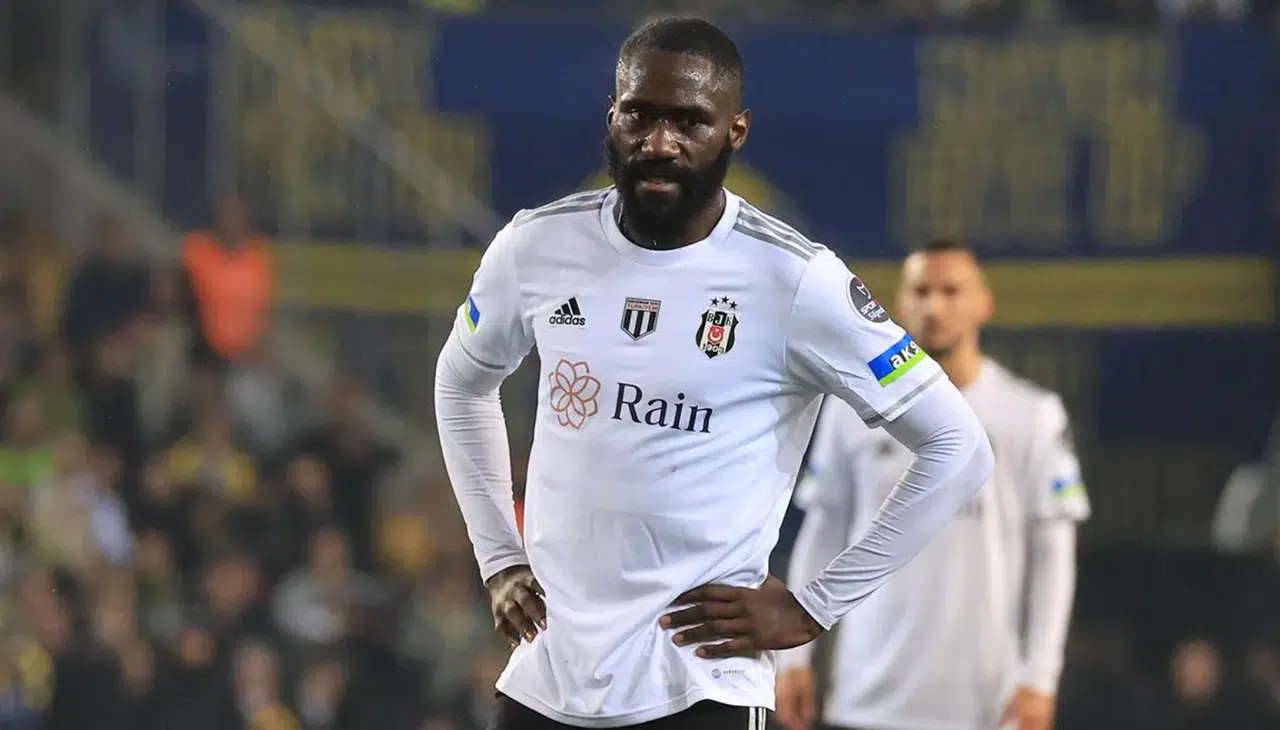 Beşiktaş'ın eski yıldızı Süper Lig'e dönüyor! İşte yeni adresi