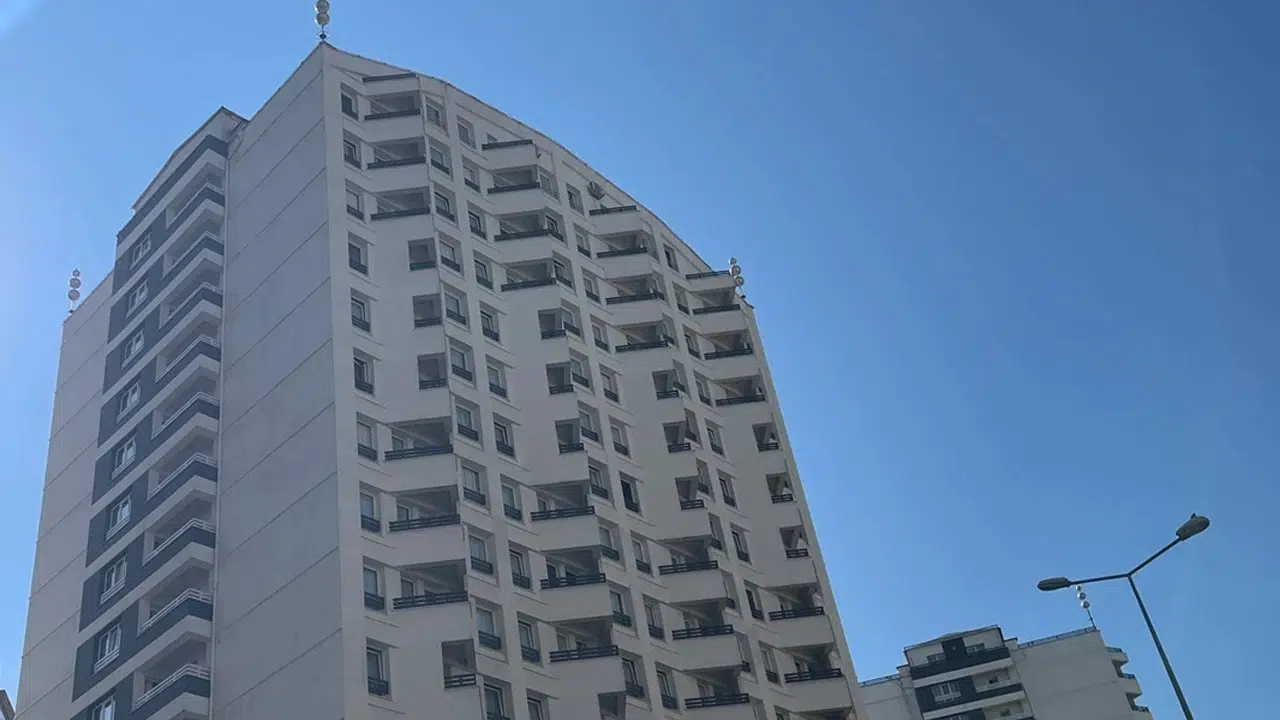 Kayseri’de otelde korkunç olay: Tartıştığı kadını 5. kattan attığı iddia edildi