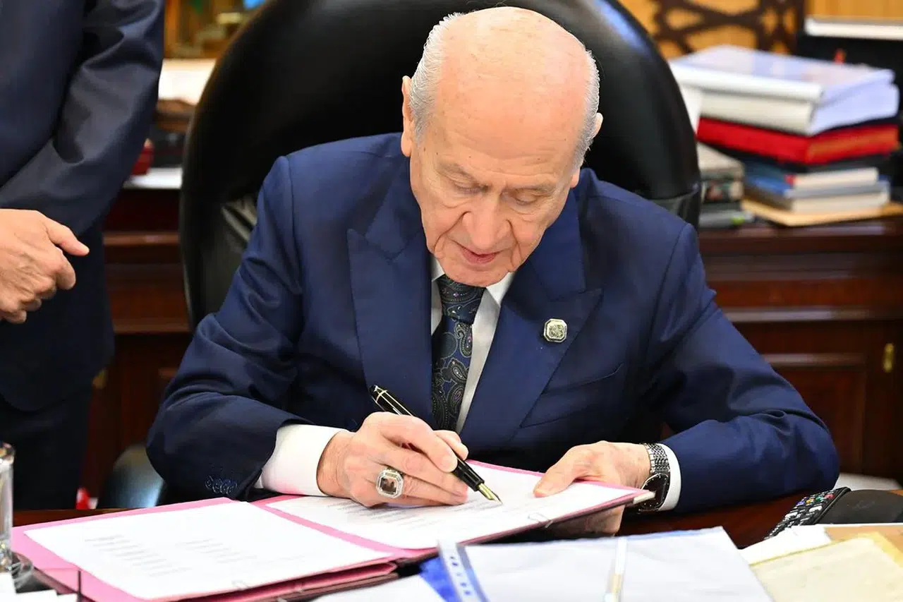 MHP lideri Bahçeli'nin imzaladığı teklife İzzet Ulvi Yönter imza atmadı