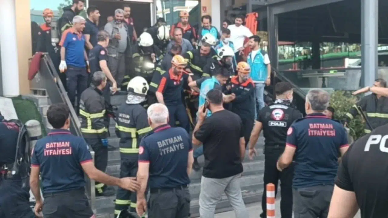 Batman'da spor salonunda yangın: 10 kişi yaralandı