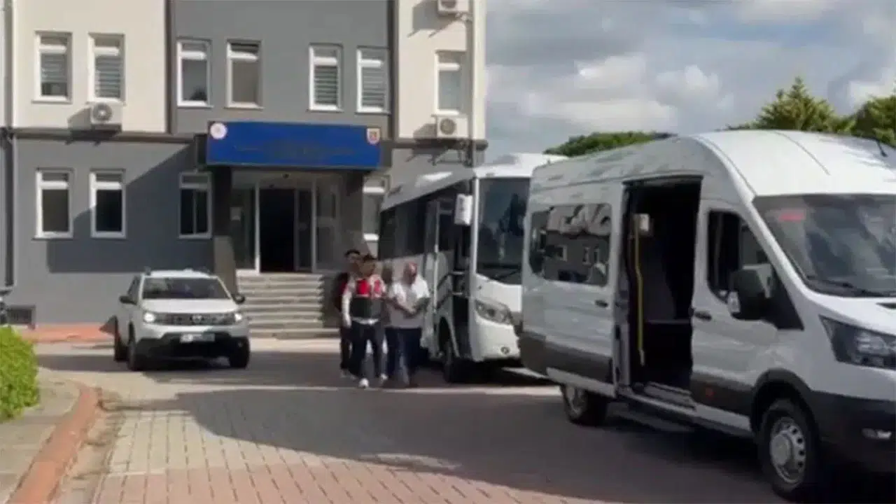 Adalet Bakanı ve MİT’in adını kullanan dolandırıcılık şüphelilerine operasyon