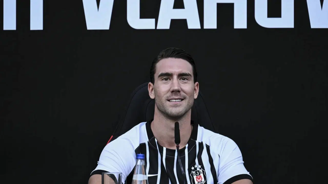 Beşiktaş’ta UEFA listesi değişti: Vlahovic kadroya eklendi