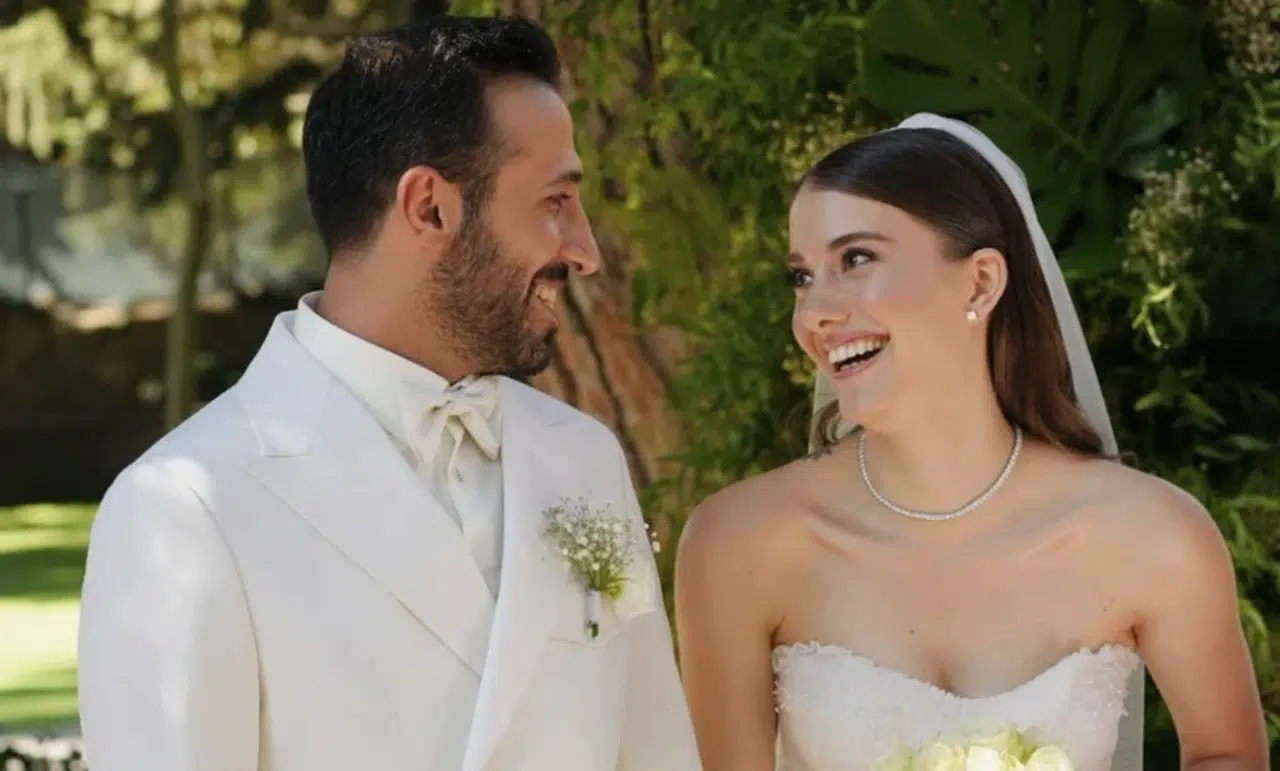 Beril Pozam ve Ersin Arıcı’dan bebek müjdesi