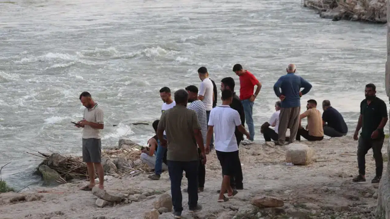 Ceyhan Nehri'ne giren 2 çocuk kayboldu: Arama çalışması başlattı