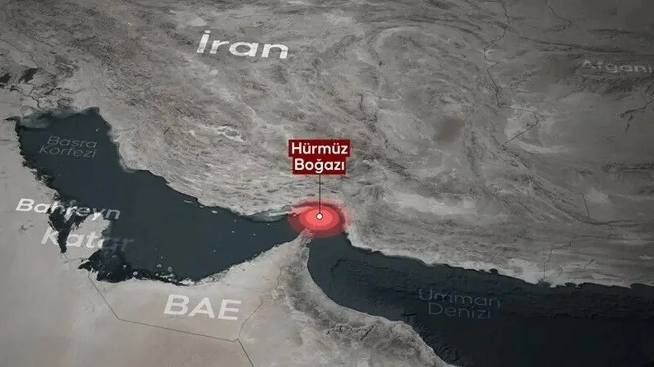 İran Hürmüz Boğazı'nda BAE gemisini füzeyle hedef aldı