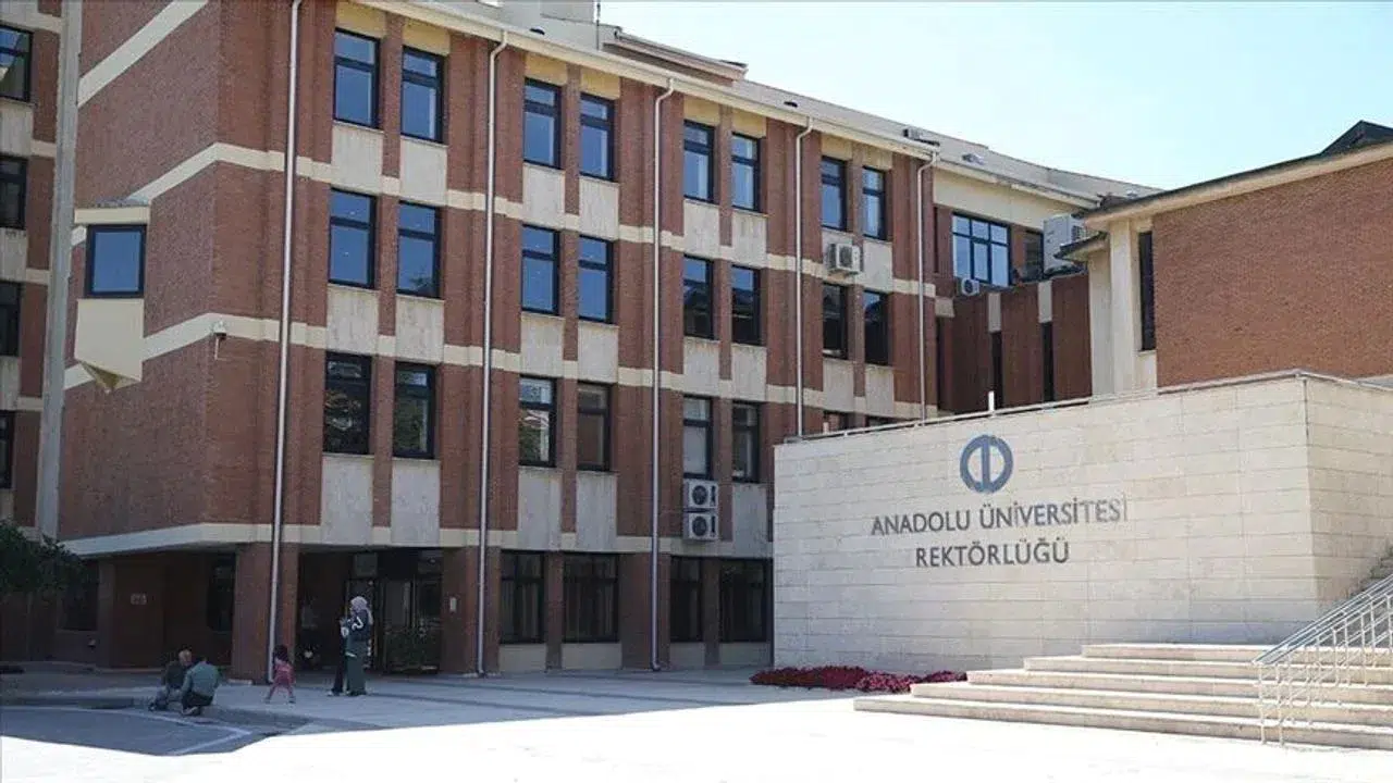 Anadolu Üniversitesi Açıköğretim kayıtları ne zaman başlıyor?