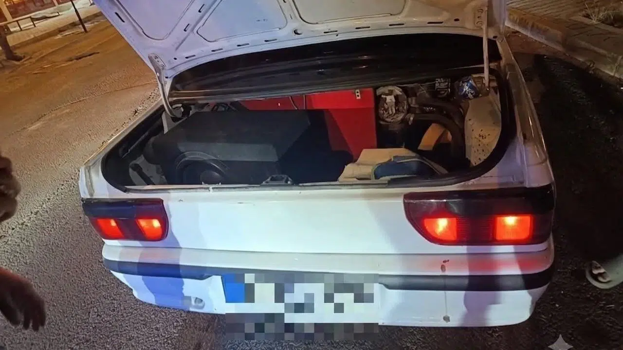 Adana'da modifiyeli araçlara sıkı denetim: 187 bin TL ceza kesildi
